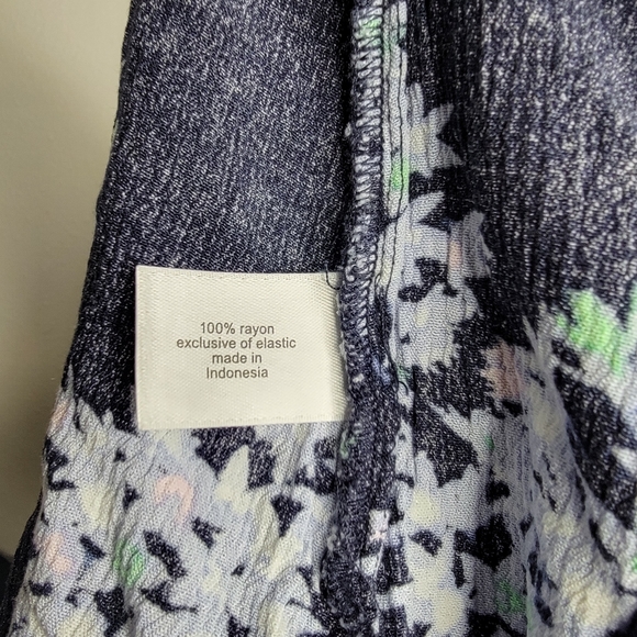 Lane Bryant floral design blouse - Picture 7 of 7